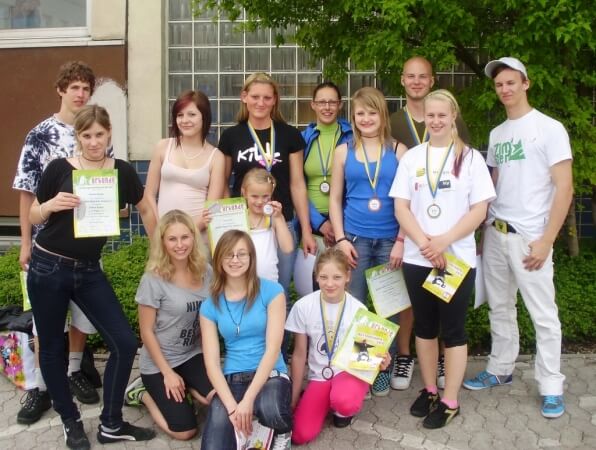 Jasmine Schachinger (2. v.r.) mit Ihren Schützlingen Jasmine Schachinger (2. v.r.) mit Ihren Schützlingen