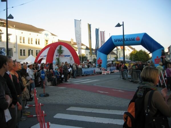 Zielraum des 28. Sparkassen Stadtlaufes Zielraum des 28. Sparkassen Stadtlaufes