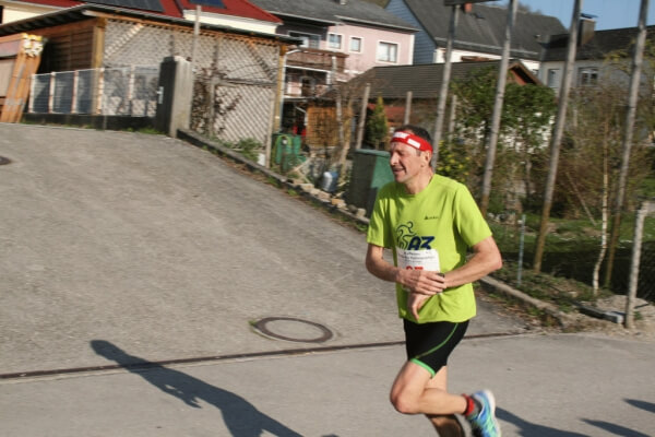 Josef Offenberger beim Zieleinlauf Josef Offenberger beim Zieleinlauf