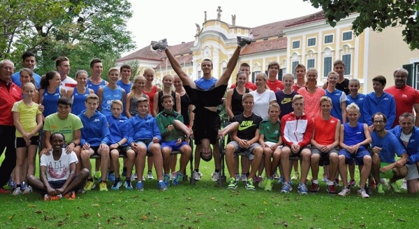 Das Trainerquartett mit den motivierten Teilnehmern Das Trainerquartett mit den motivierten Teilnehmern