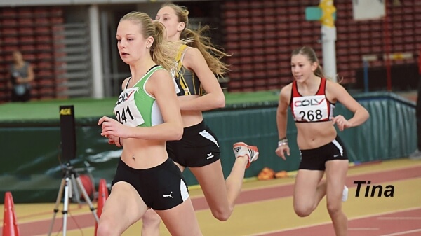 rechts im Bild: Tina Simon, 200m unter 30 sec. rechts im Bild: Tina Simon, 200m unter 30 sec.