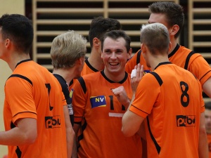 Der VCA bejubelt vier Auswärtspunkte (Credit: Peter Maurer)