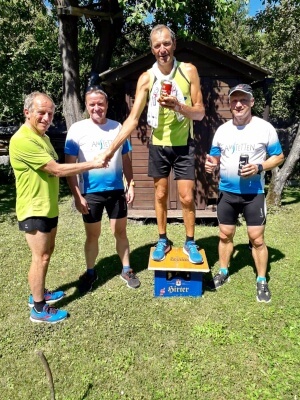 Siegerehrung M45 am Sonntag beim Allersdorfer Lauftreff